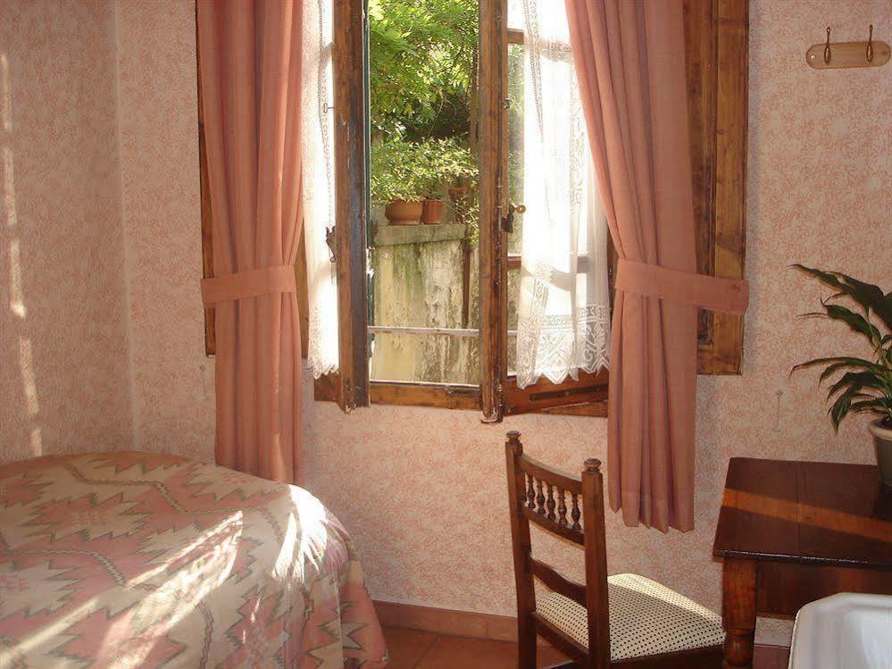 Orchidea Couette-café 3*