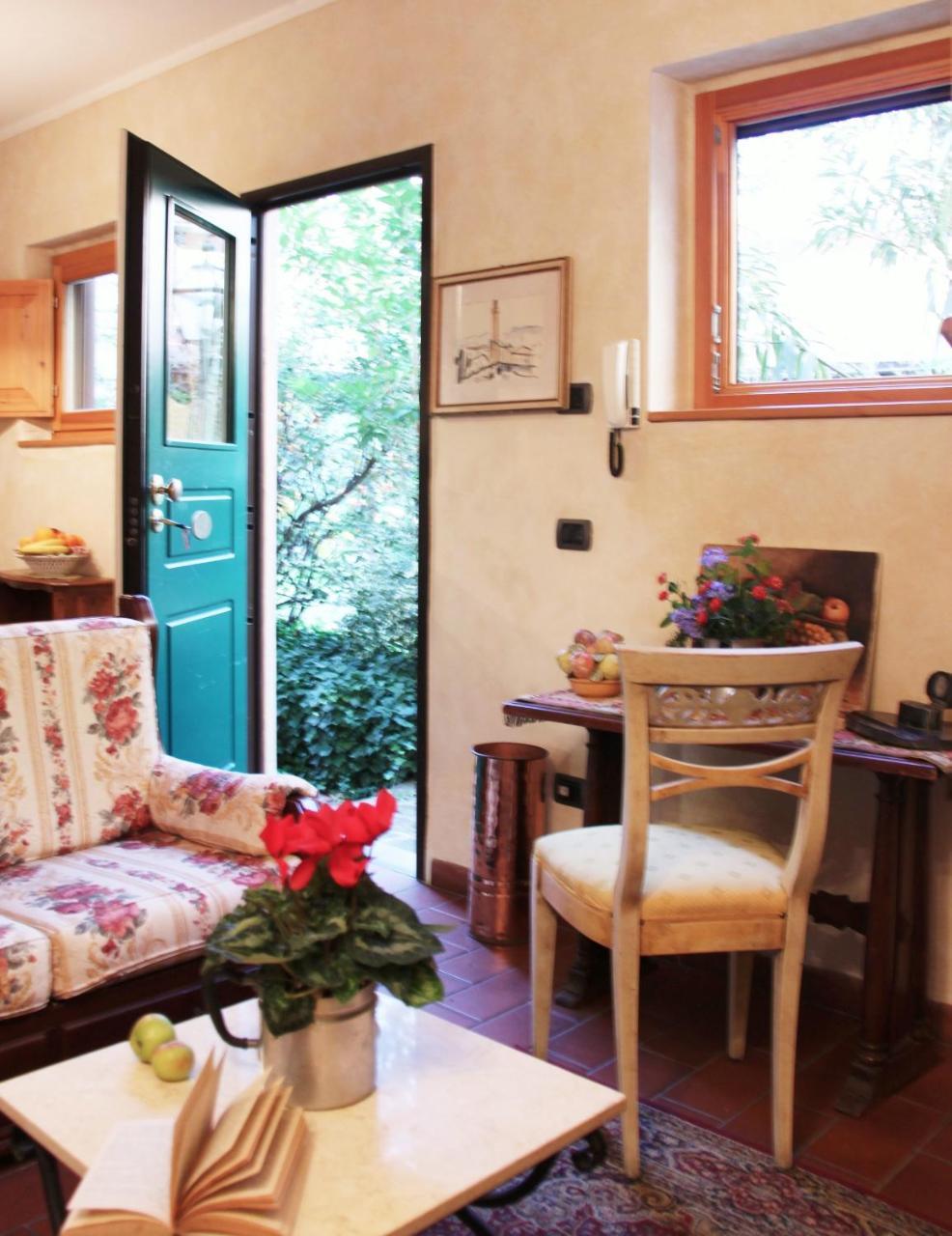 Apartment Garden Terrace Oltrarno Florence