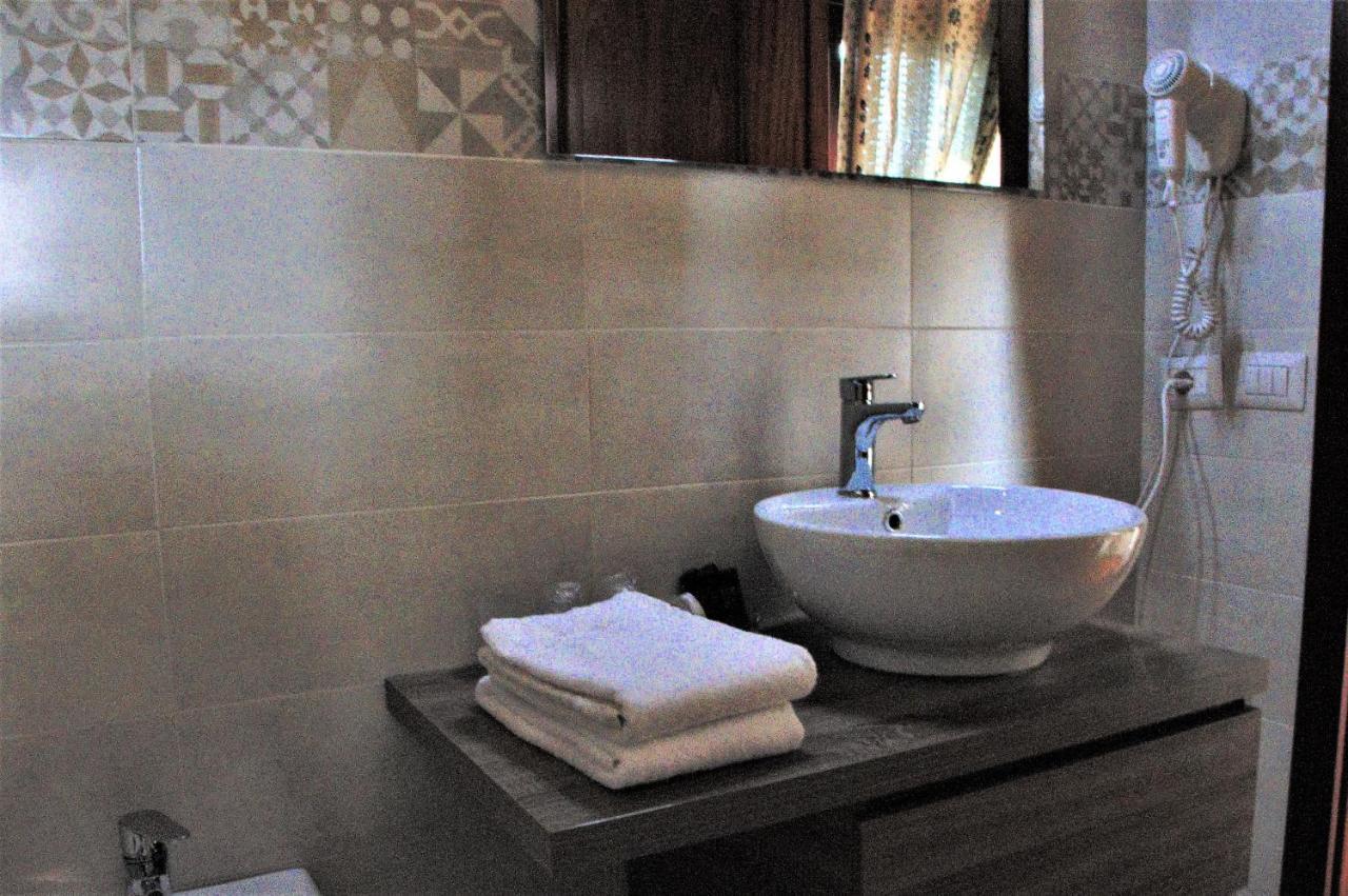Giuliani Guest house