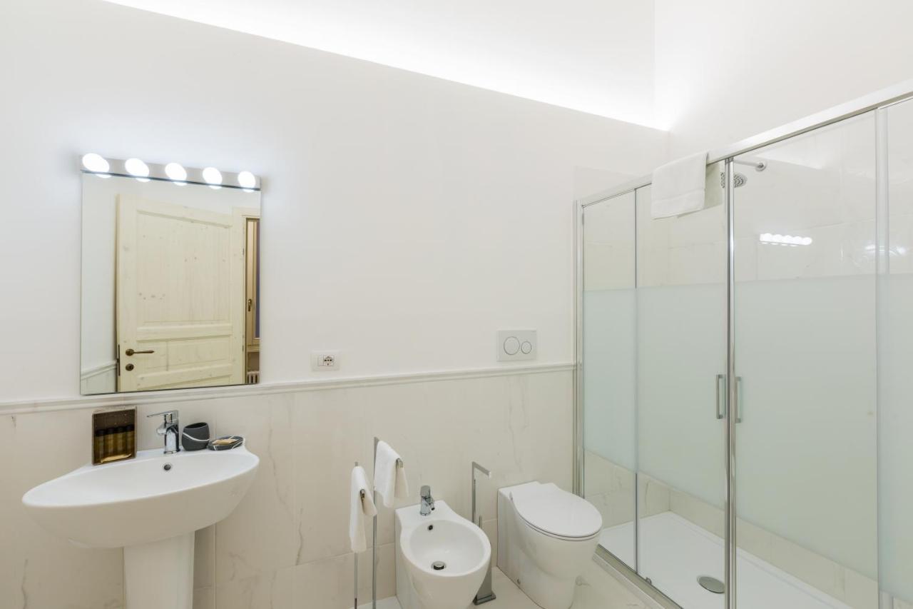 Bed & Breakfast Vrooms All'angolo Del Duomo *
