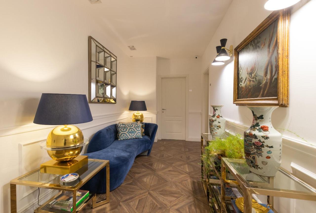 Kf Deluxe Bed & Breakfast