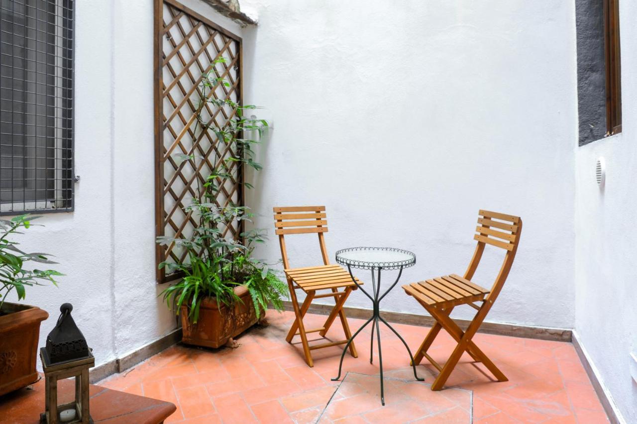 Apartment In Front Of Palazzo Gucci