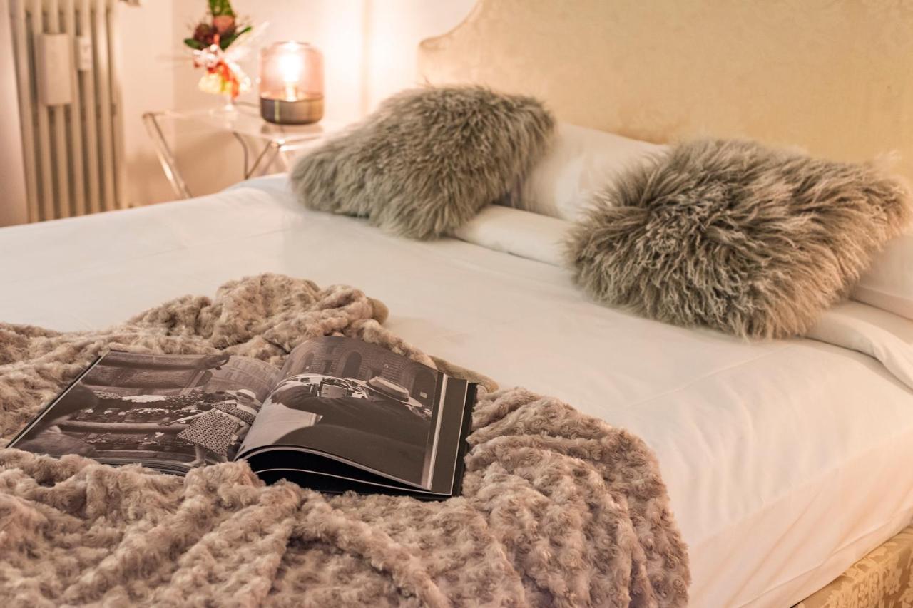 - Elegant Arno View Apartment Florence