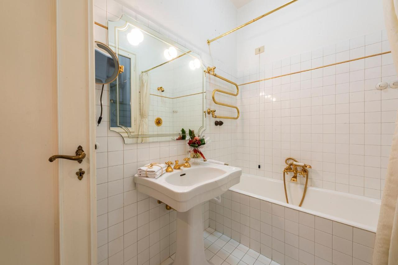 - Elegant Arno View Apartment *