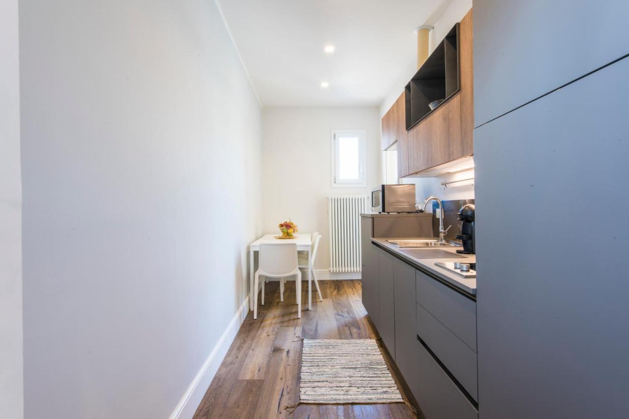 Apartment Via Pisana, 106 *