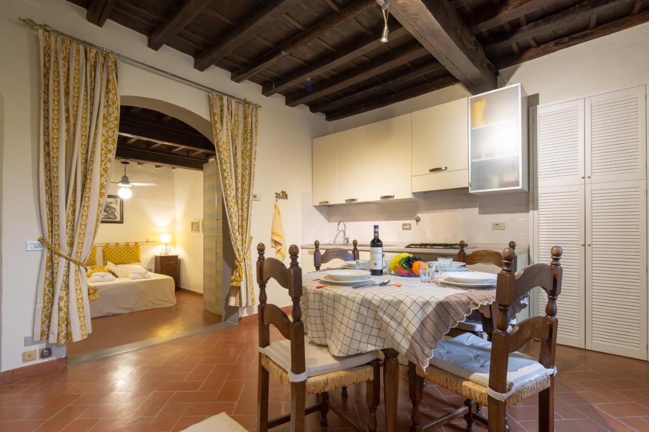 Apartment Curtatone