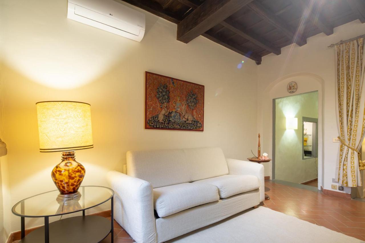 Apartment Curtatone *