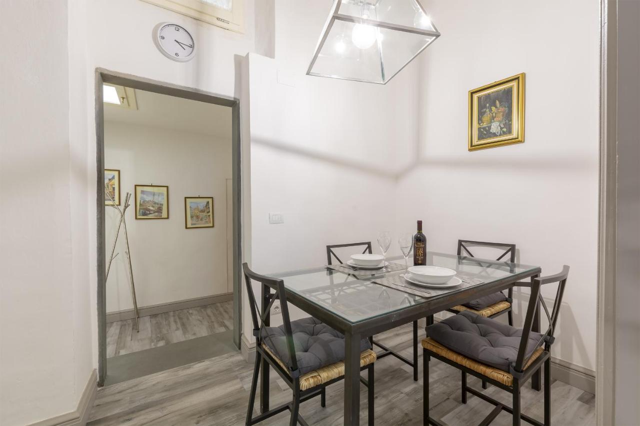 Ponte Vecchio's Nest Apartment Florence