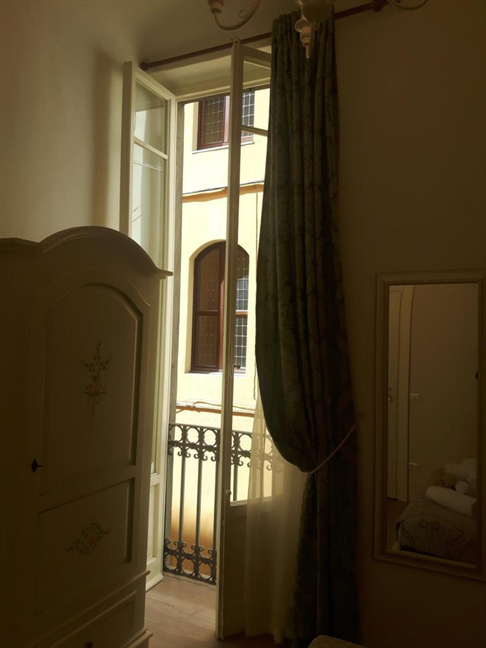 Shabby Old Town Guest house *