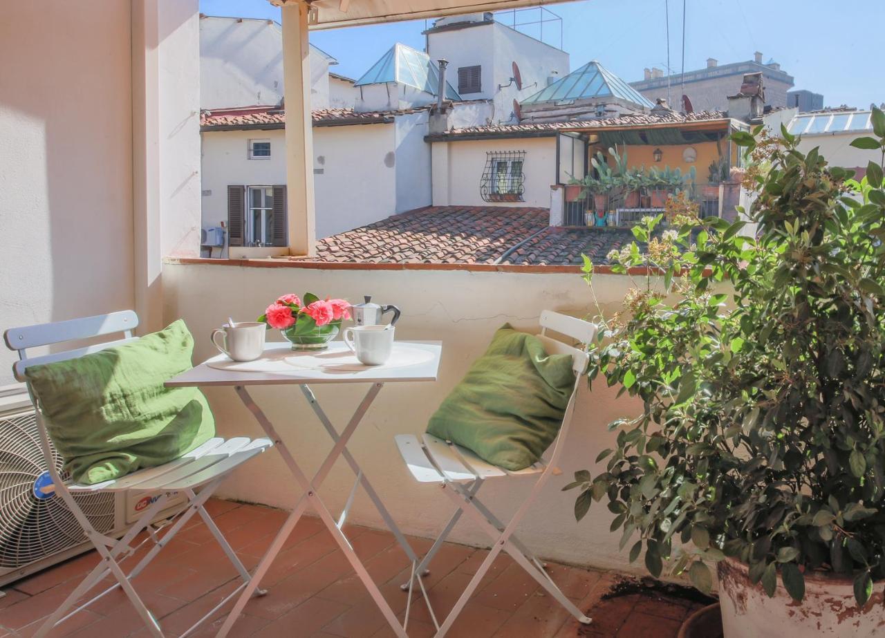 Luxury Ponte Vecchio Apartment Florence
