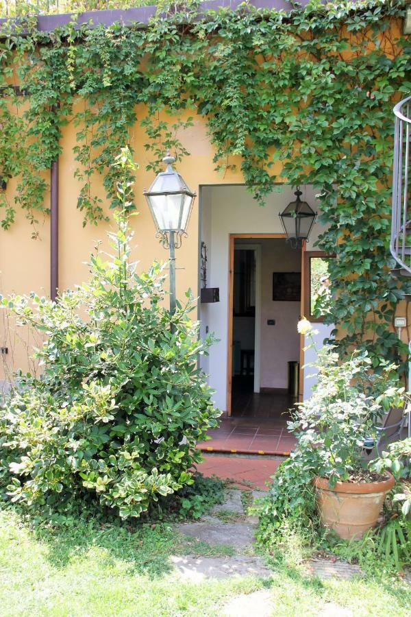 Apartment Garden Terrace Oltrarno