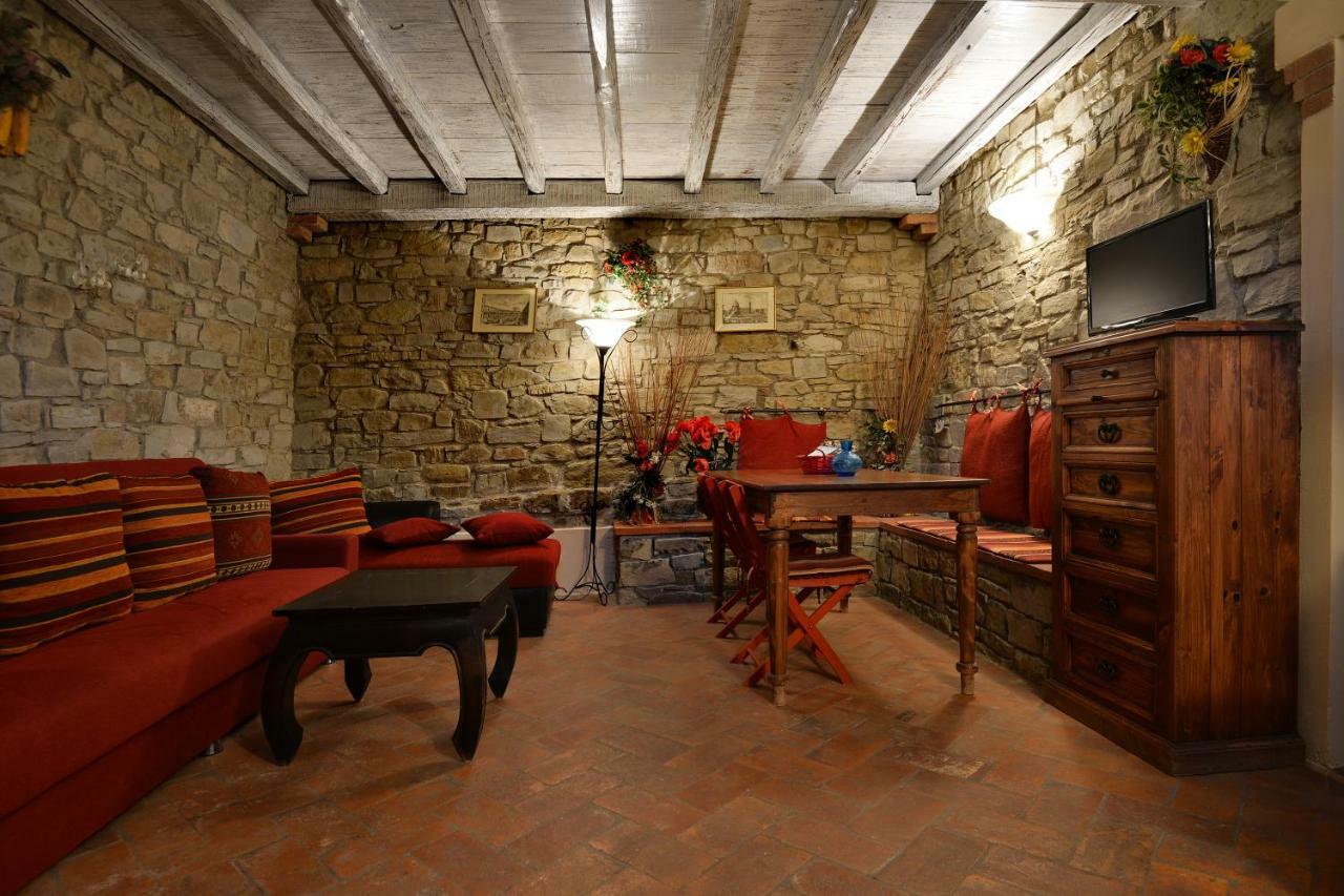 Castello Di Montegonzi Country house