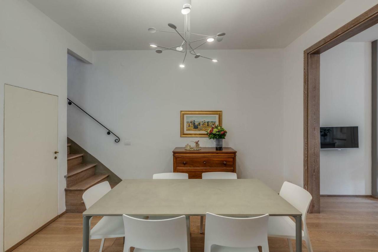 - Santa Croce Panoramic View Apartment