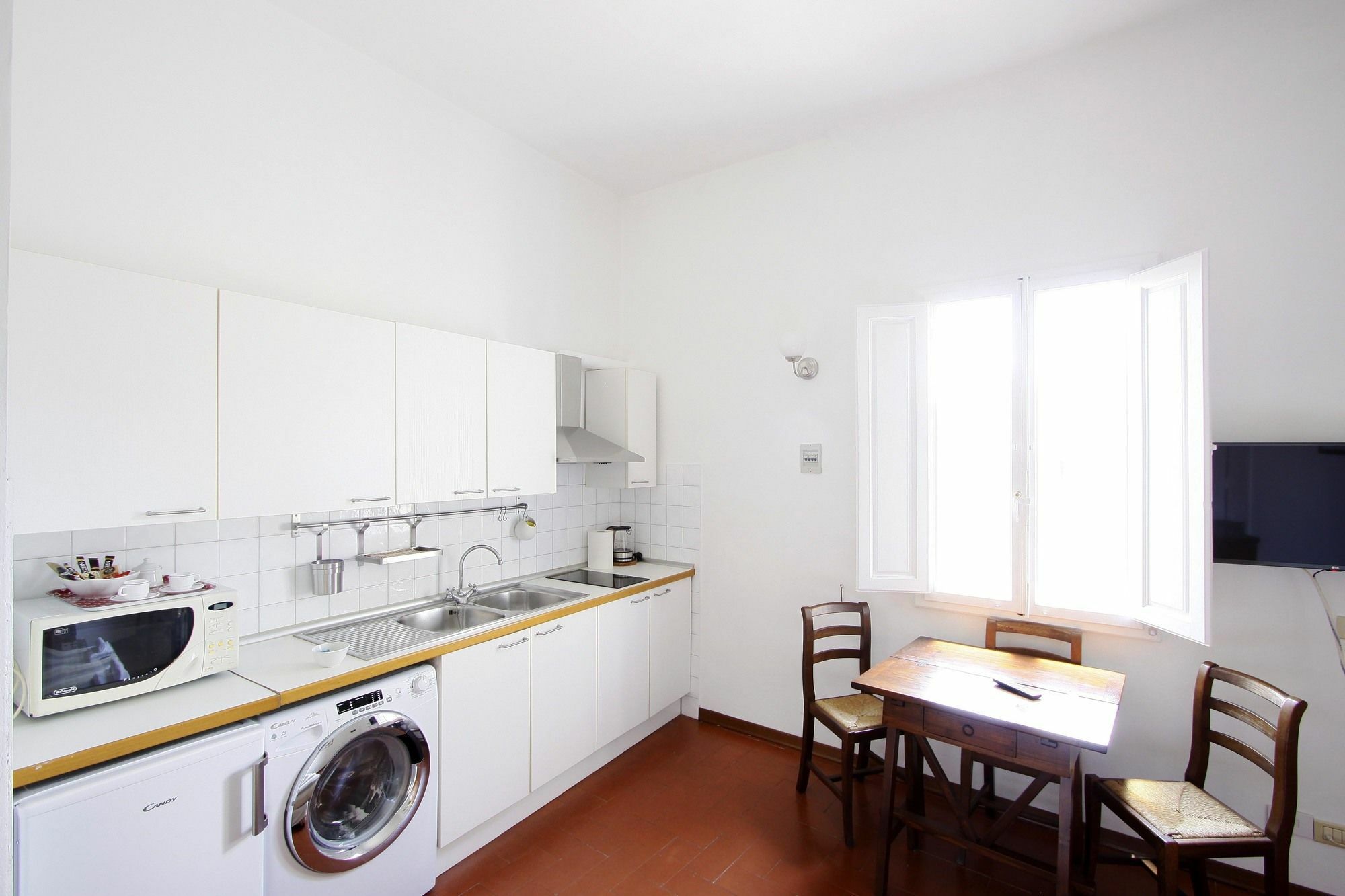 Apartment By The Side Of The Dome