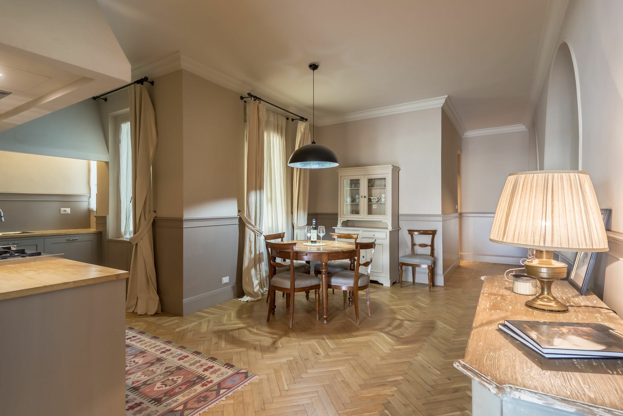 Luxury Romantic River Apartment Florence