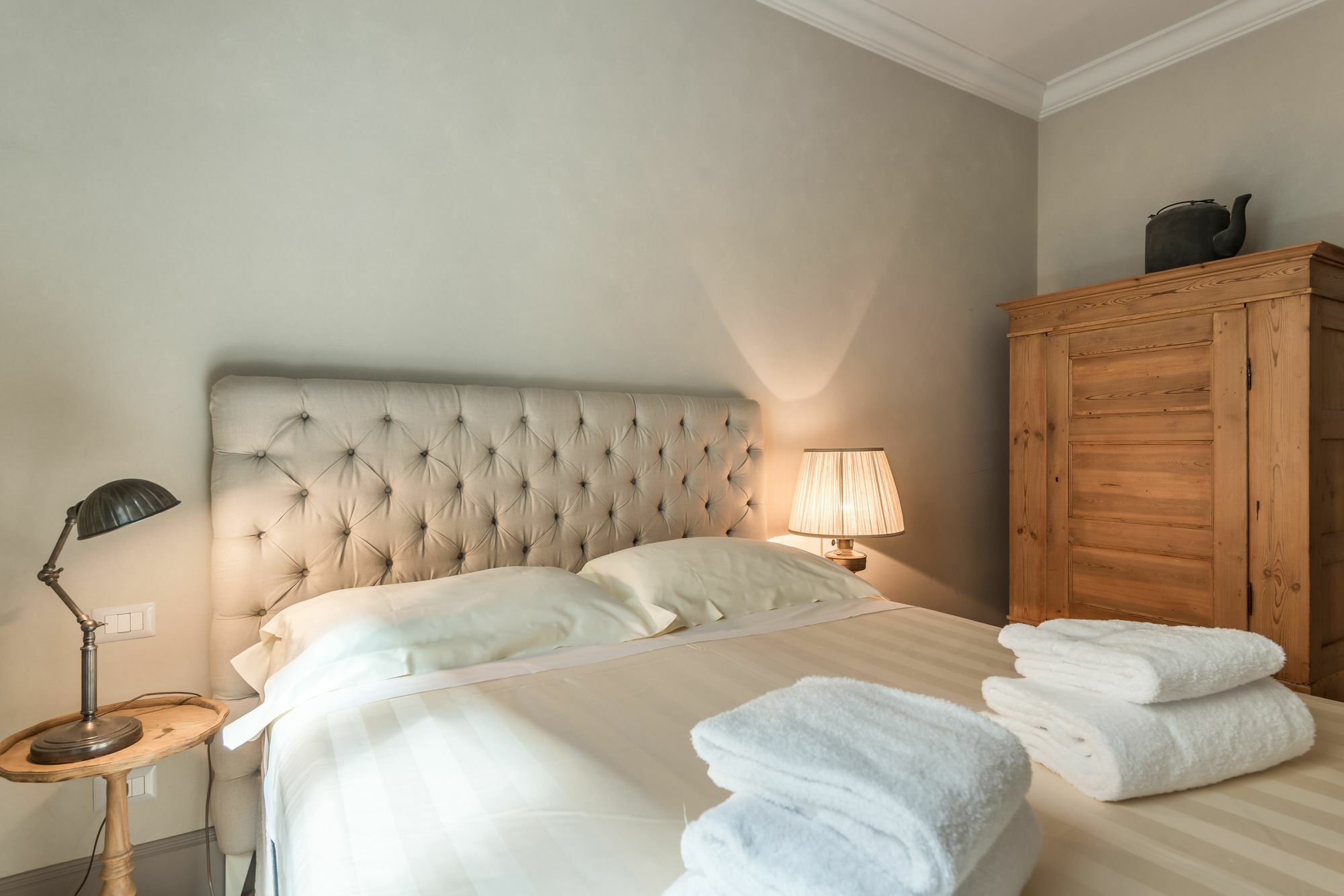 Luxury Romantic River Apartment *