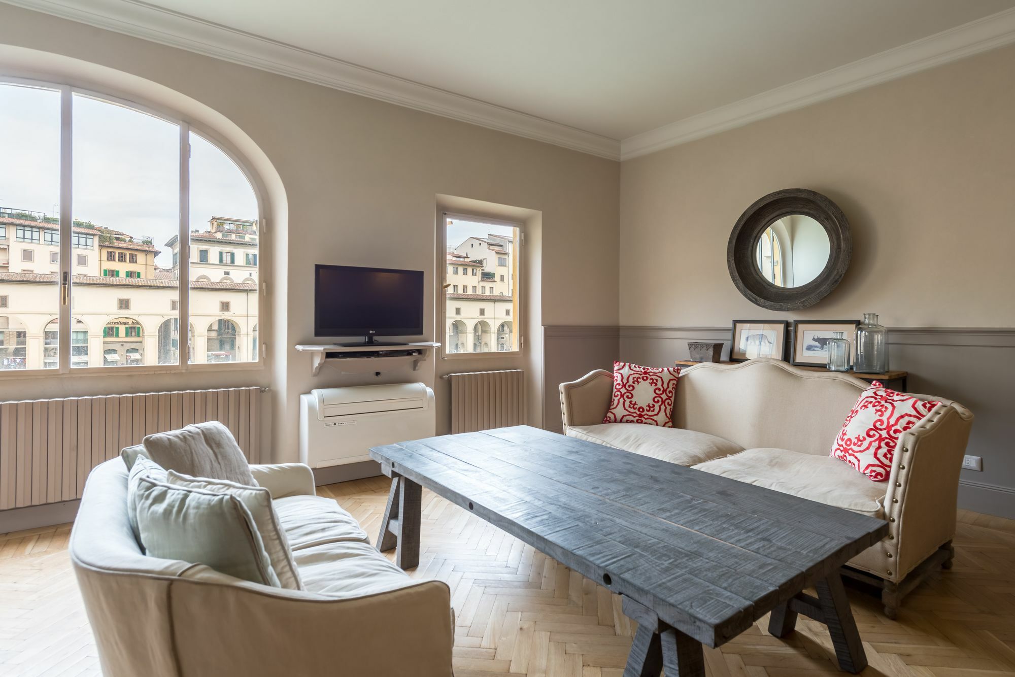 Luxury Romantic River Apartment *