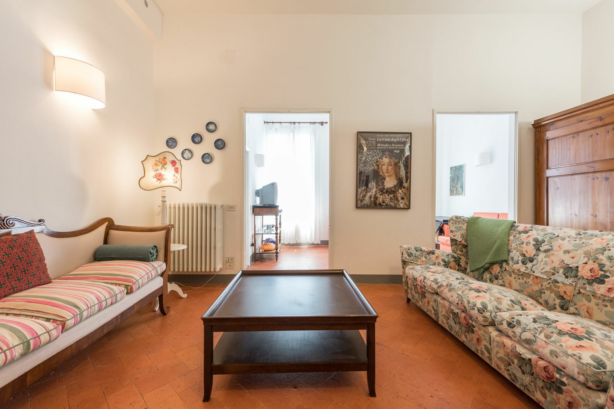 Pitti Large With Balcony *