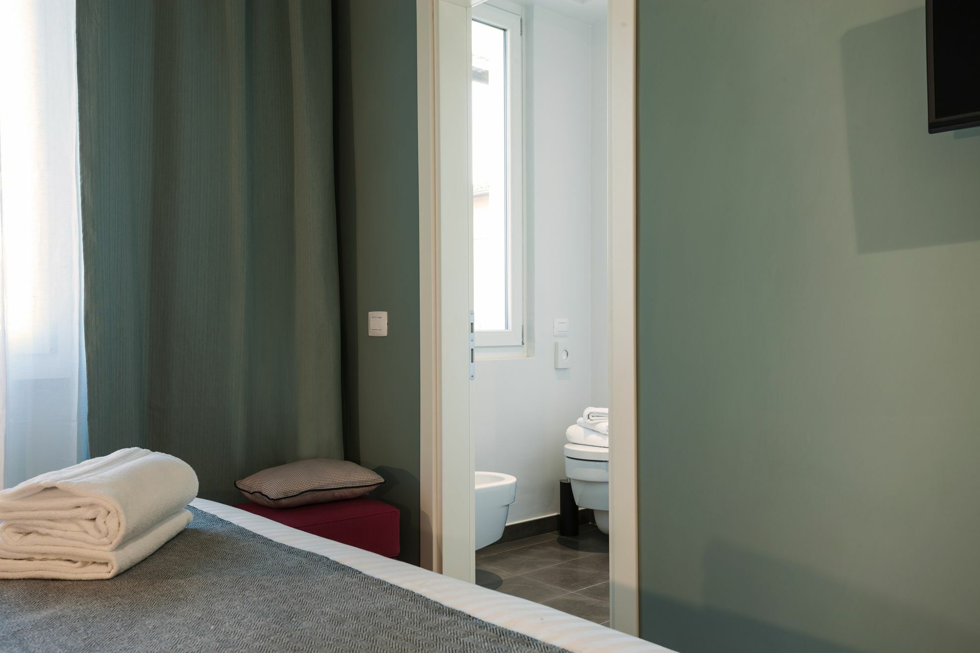 Lorena Bed & Breakfast 3*