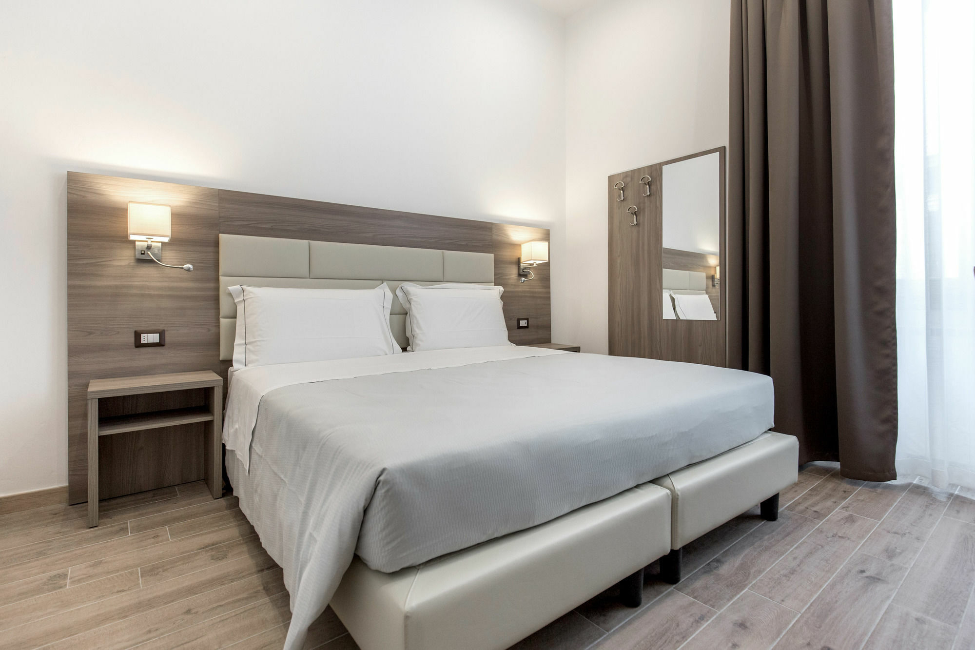 Apollo Guest house Florence