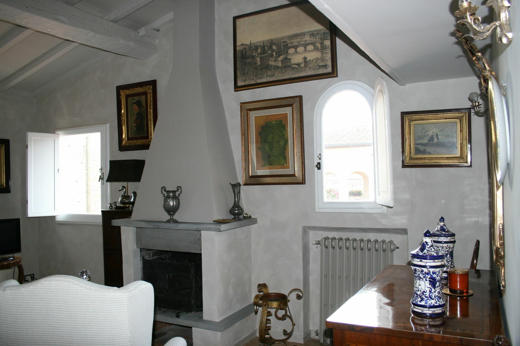 Santa Croce Apartment *