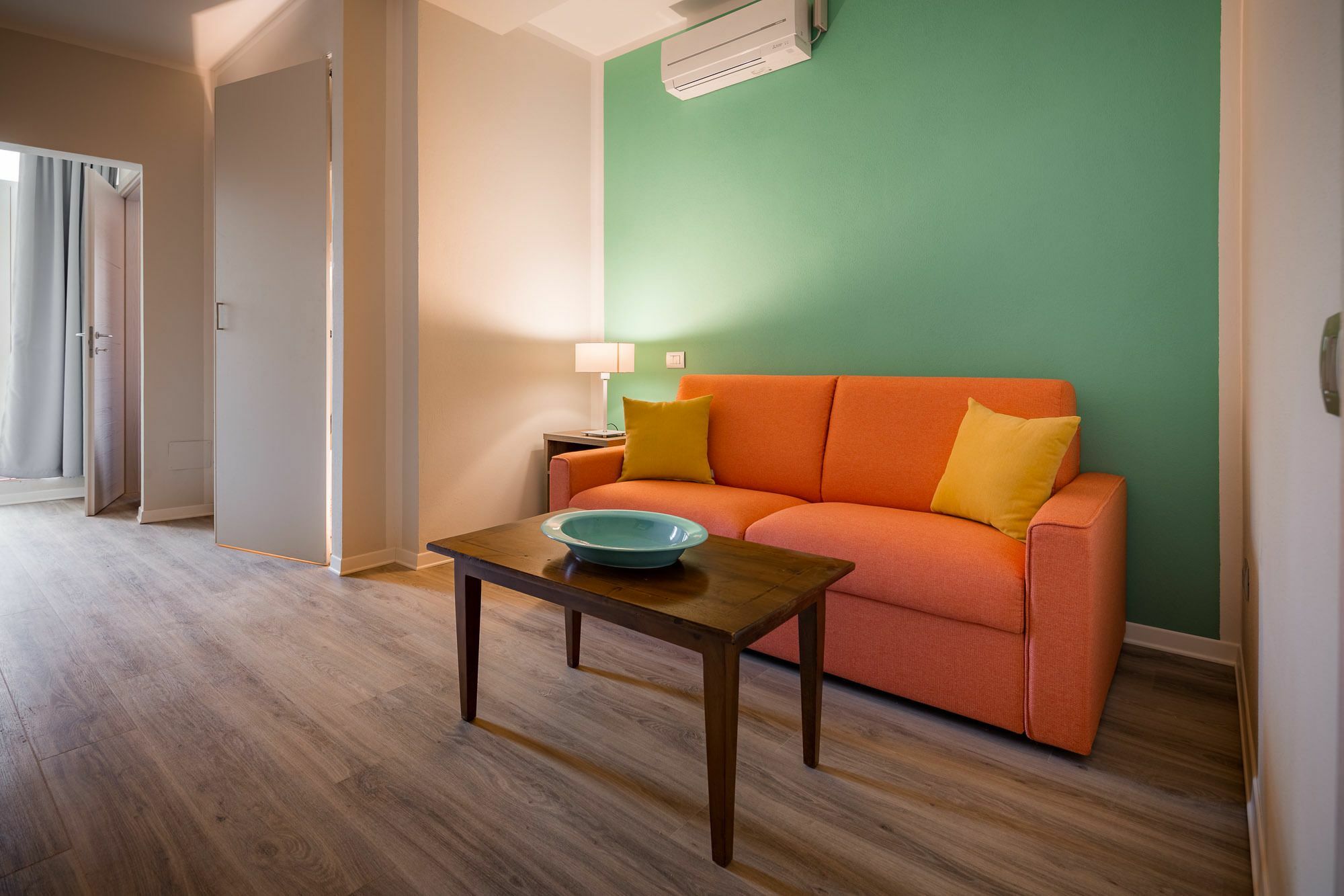 Magic Apartment *