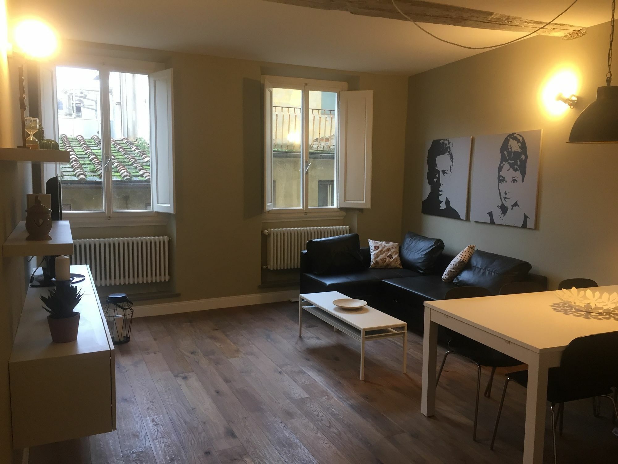 Leon Rosso Flat Apartment Florence