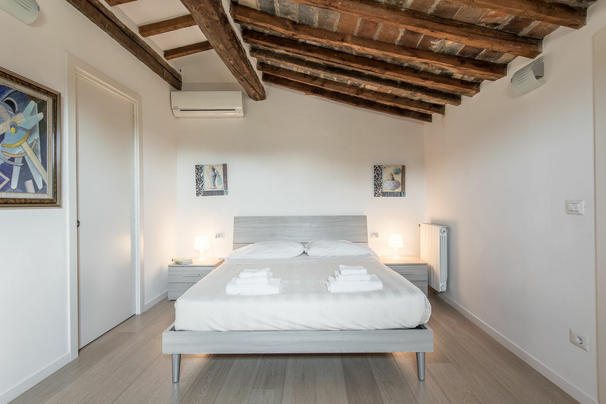 San Frediano Moderno Apartment