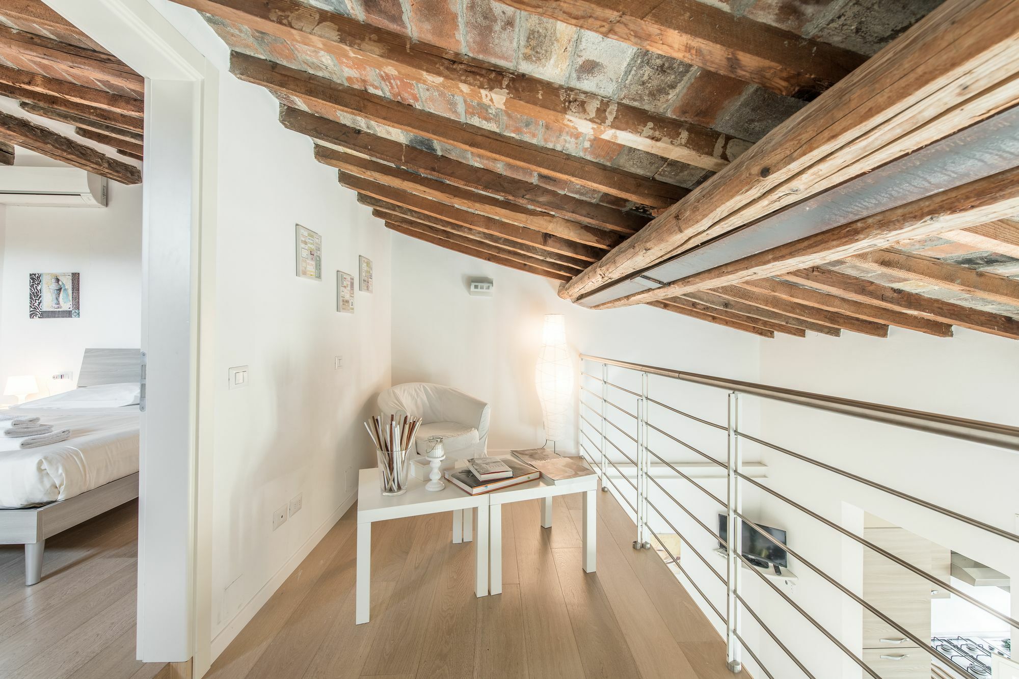 San Frediano Moderno Apartment *