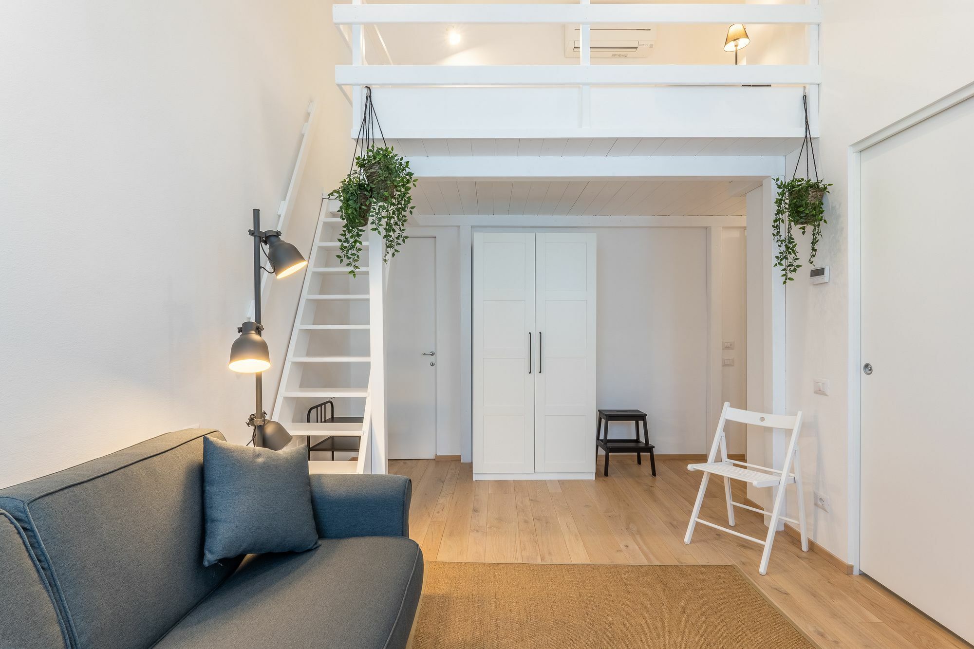 Santo Spirito Flower Apartment