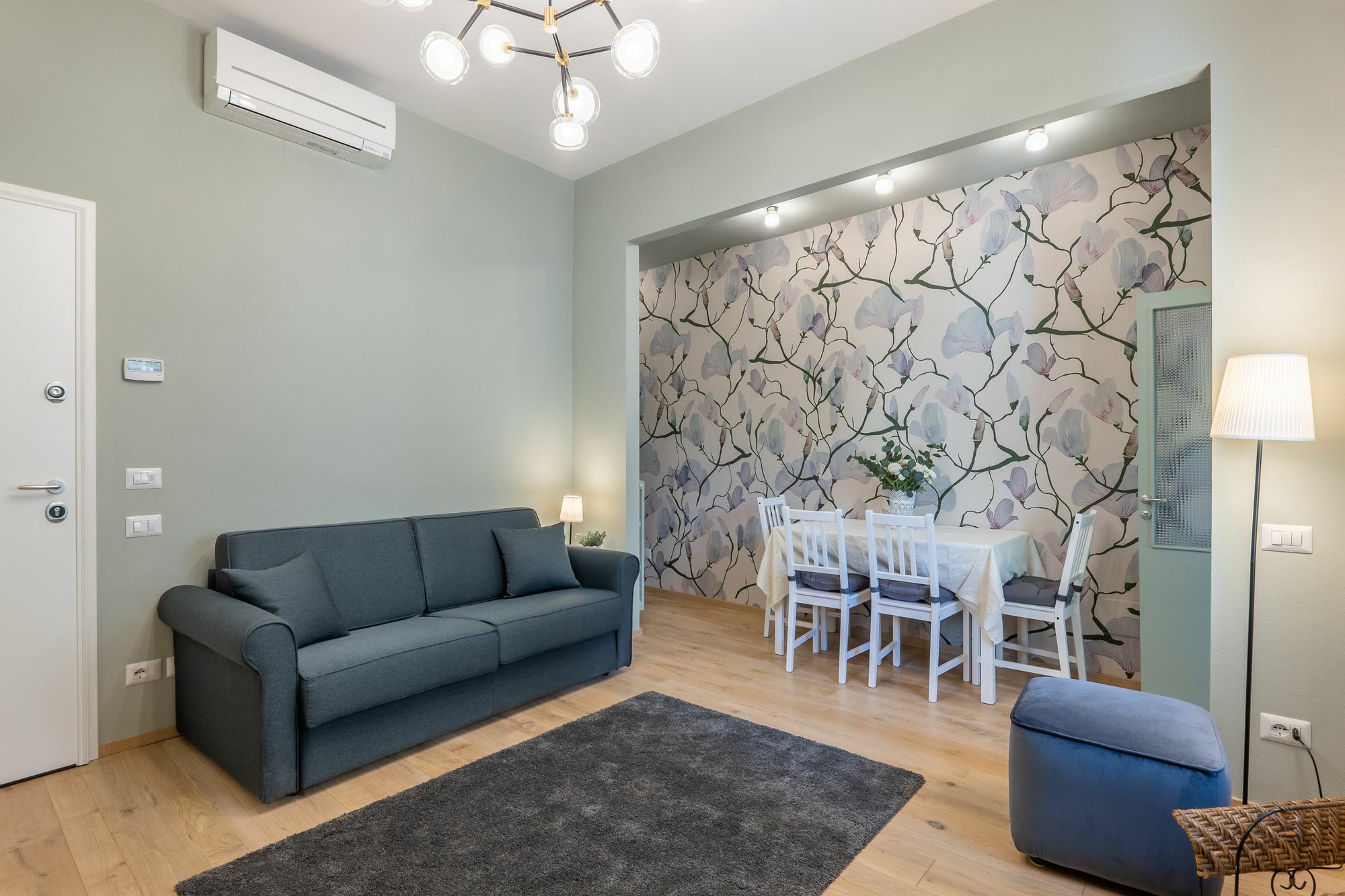 Santo Spirito Flower Apartment