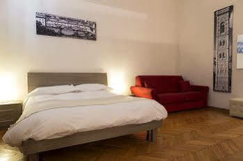 Firenze Apartments 2*