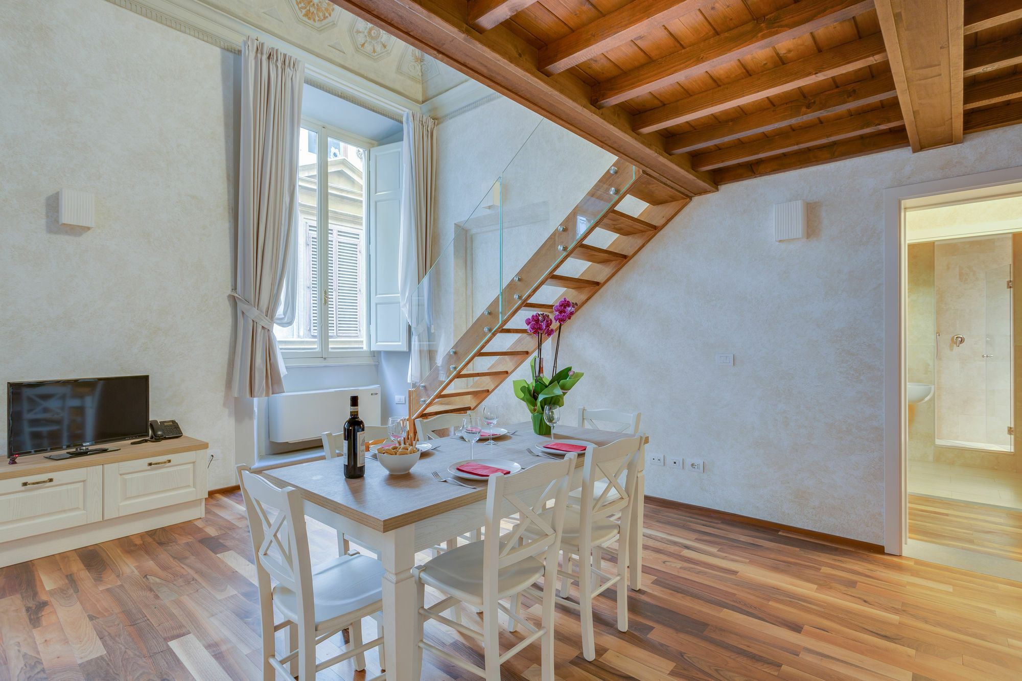 Family Apartment *