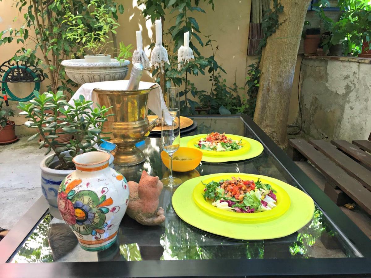 Garden Apartment *