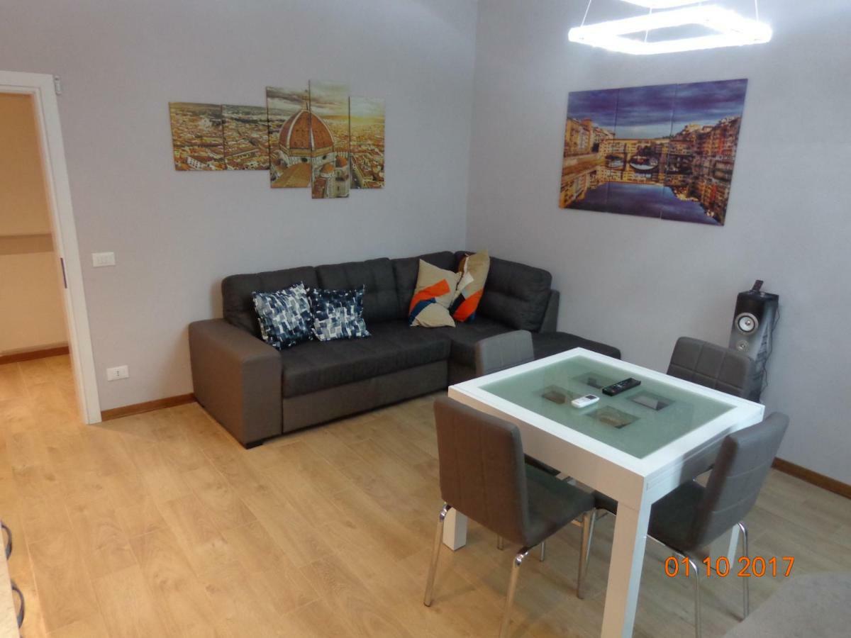 Vittoria's Bridge Flat Apartment *