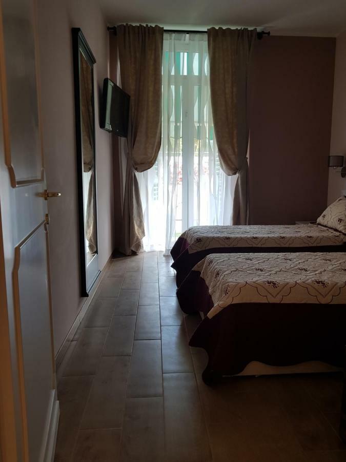 Vittoria's Bridge Flat Apartment Florence