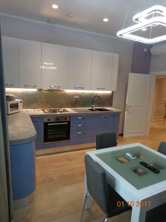 Vittoria's Bridge Flat Apartment *