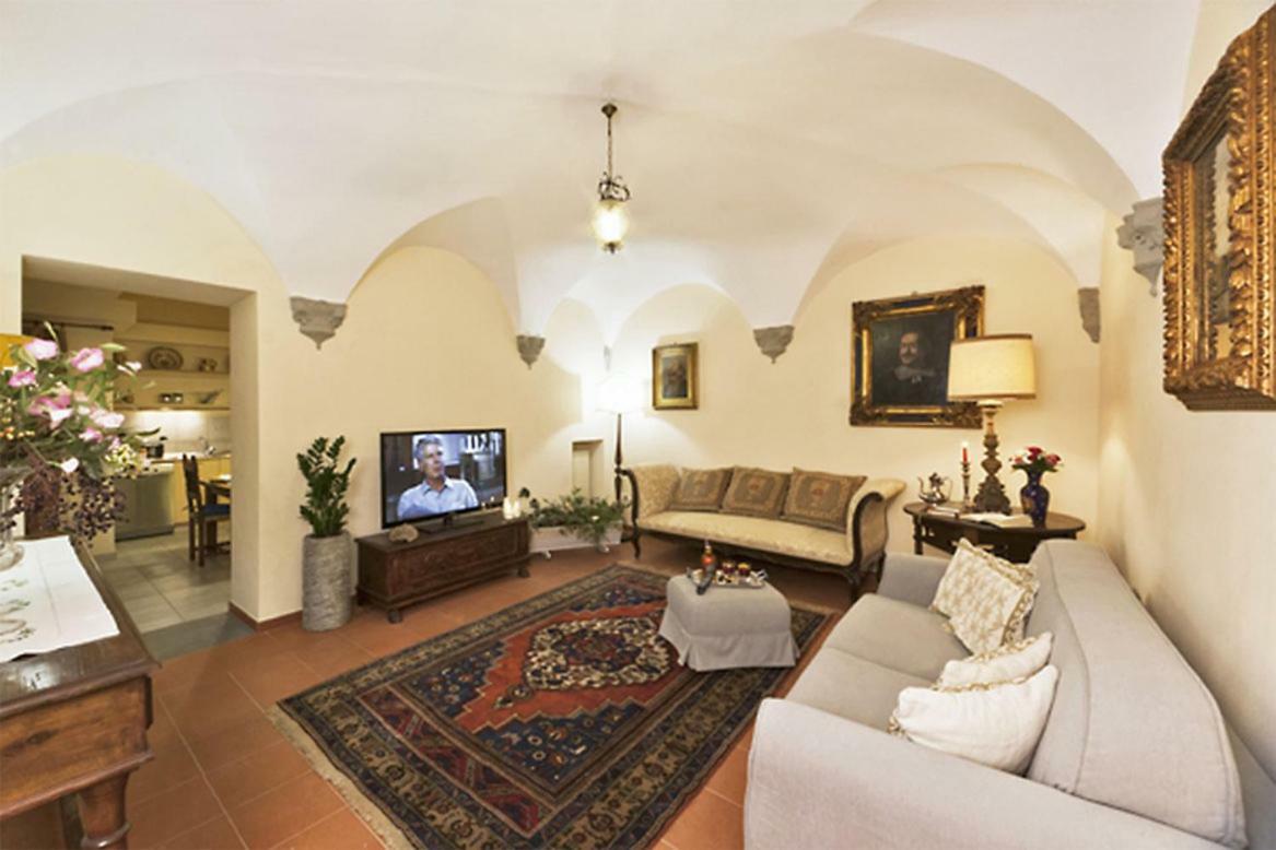 Apartment Via Dei Fossi Florence