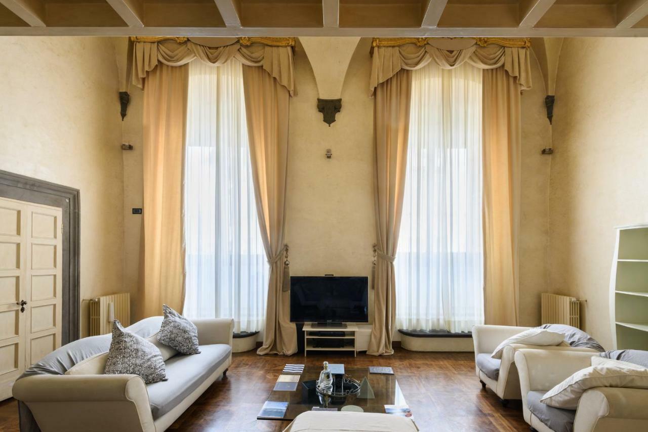 Mozart Palace Regal Apartment Florence