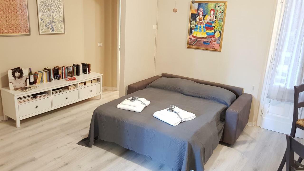 Sweet Living In Apartment Florence