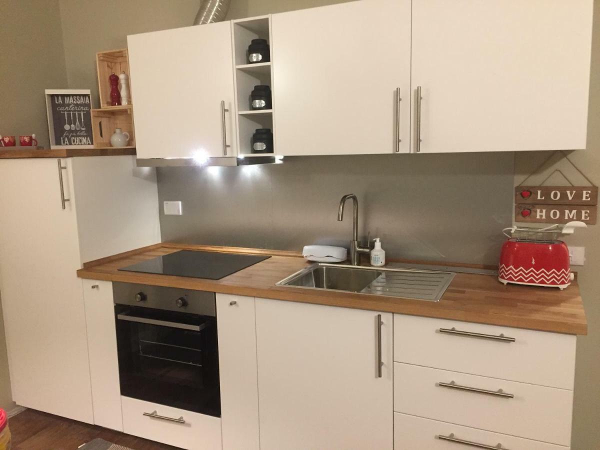 Leon Rosso Flat Apartment Florence