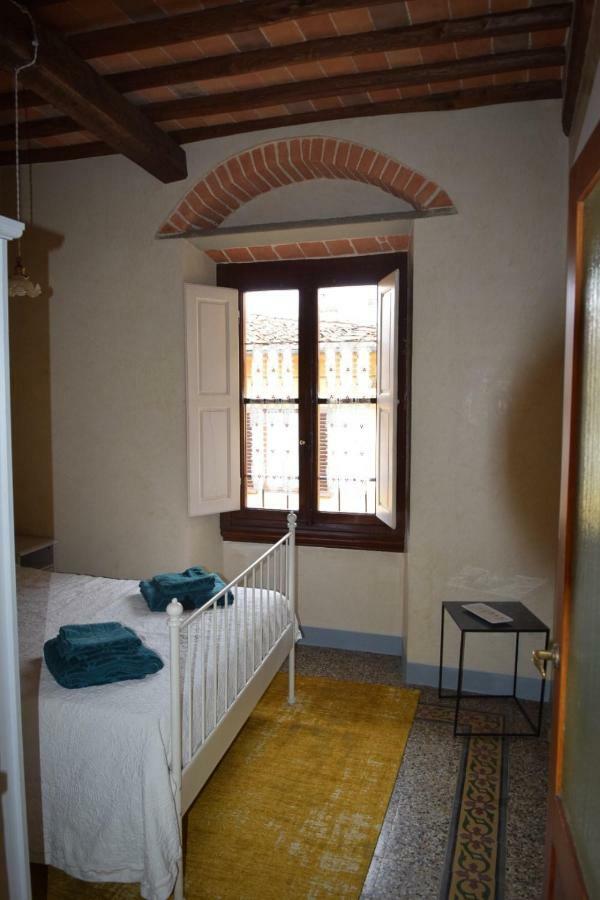 Calzaiuoli Luxury&characteristic