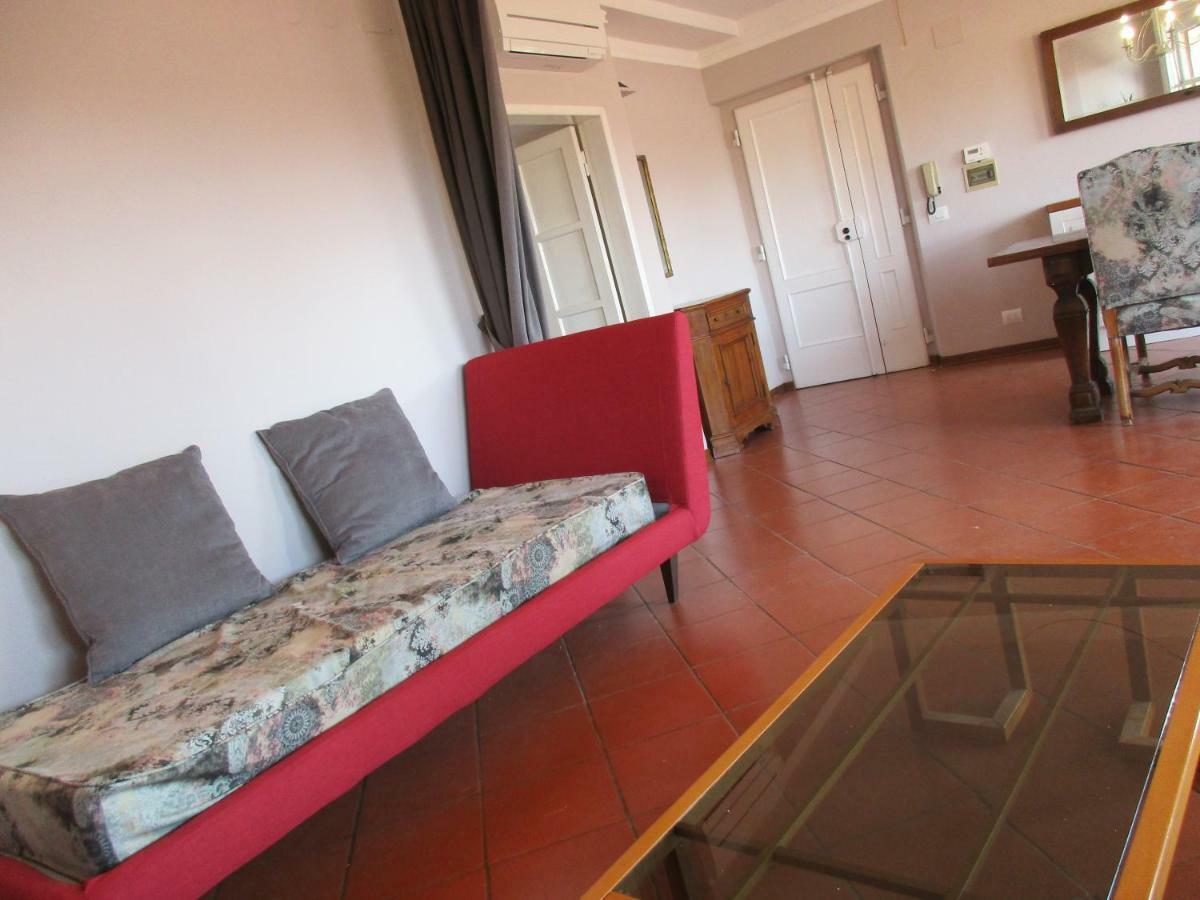Torre Lambertesca Apartment *