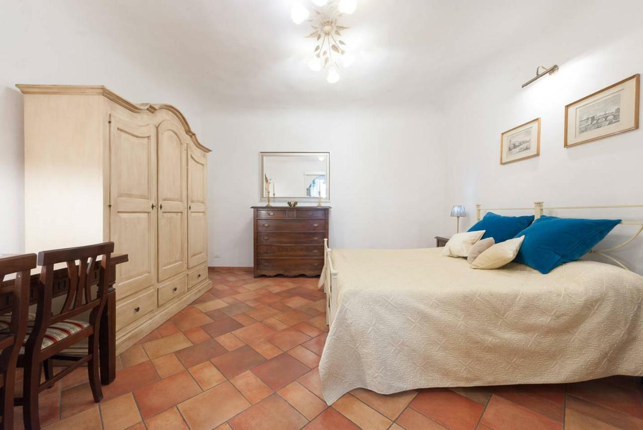 Via Borgo Ognissanti One Bedroom Apartment *