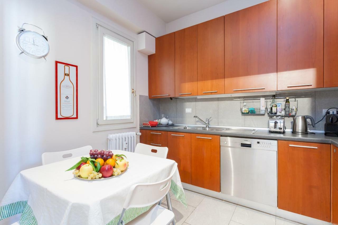 Ponte Vecchio View Luxury Apartment Florence