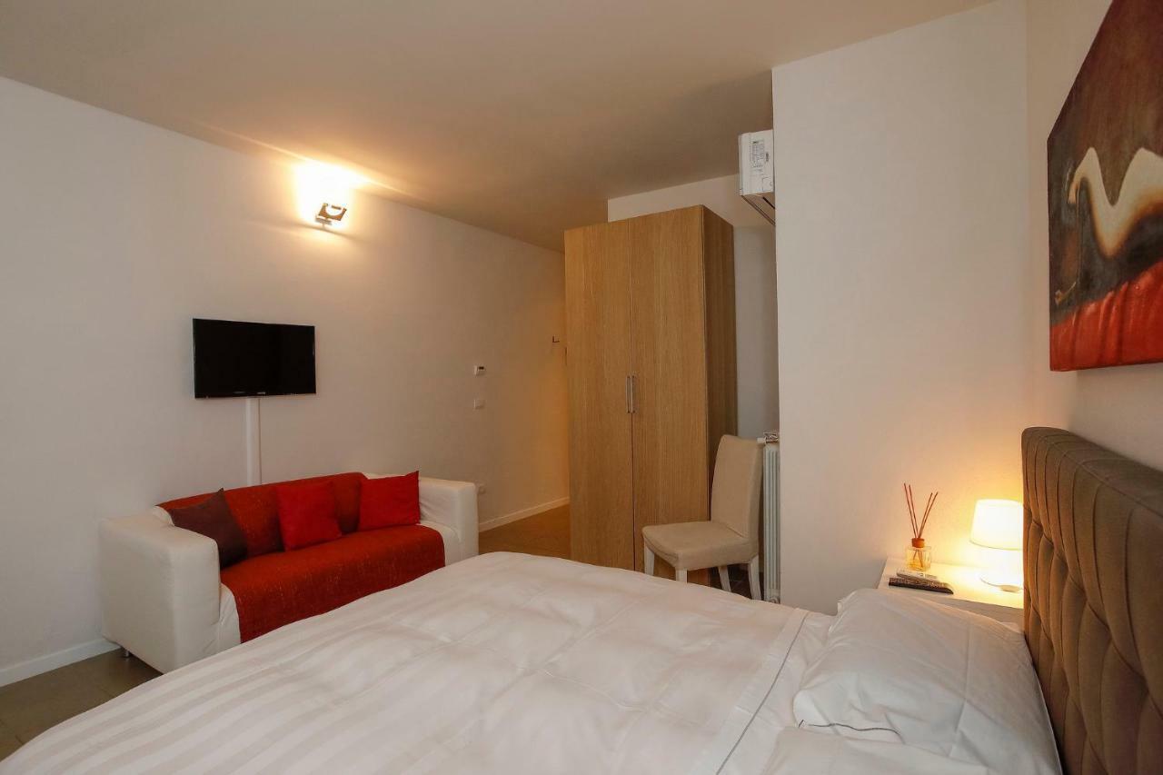 La Corte Di Piero Apartment *