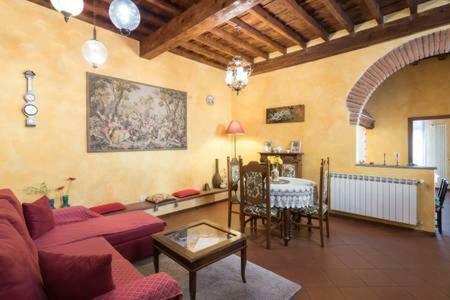 Real Rustic Tuscany Style In Center Appartement