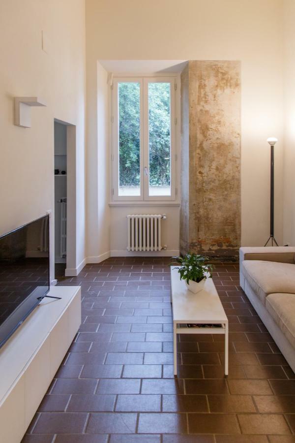 Ee Luxury * Florence