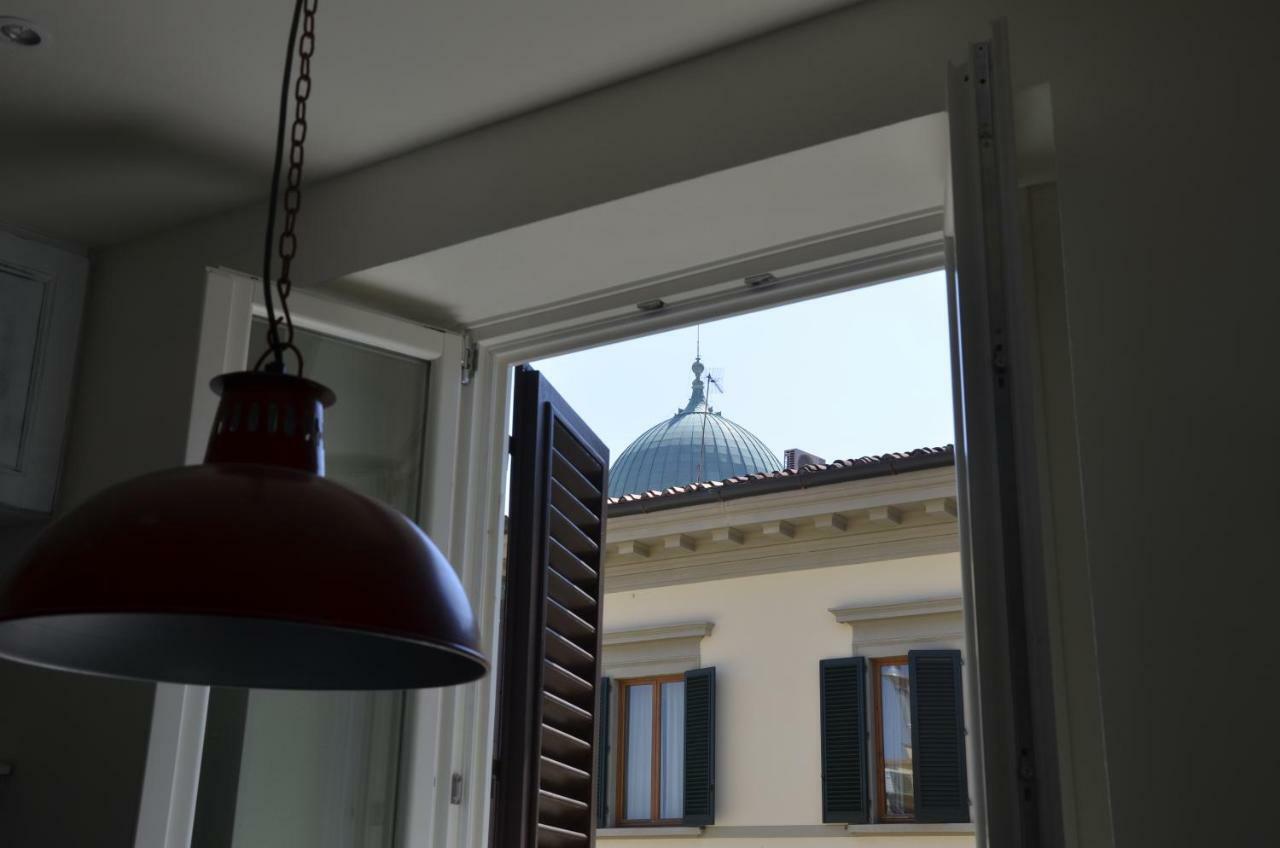 With Appartement Florence