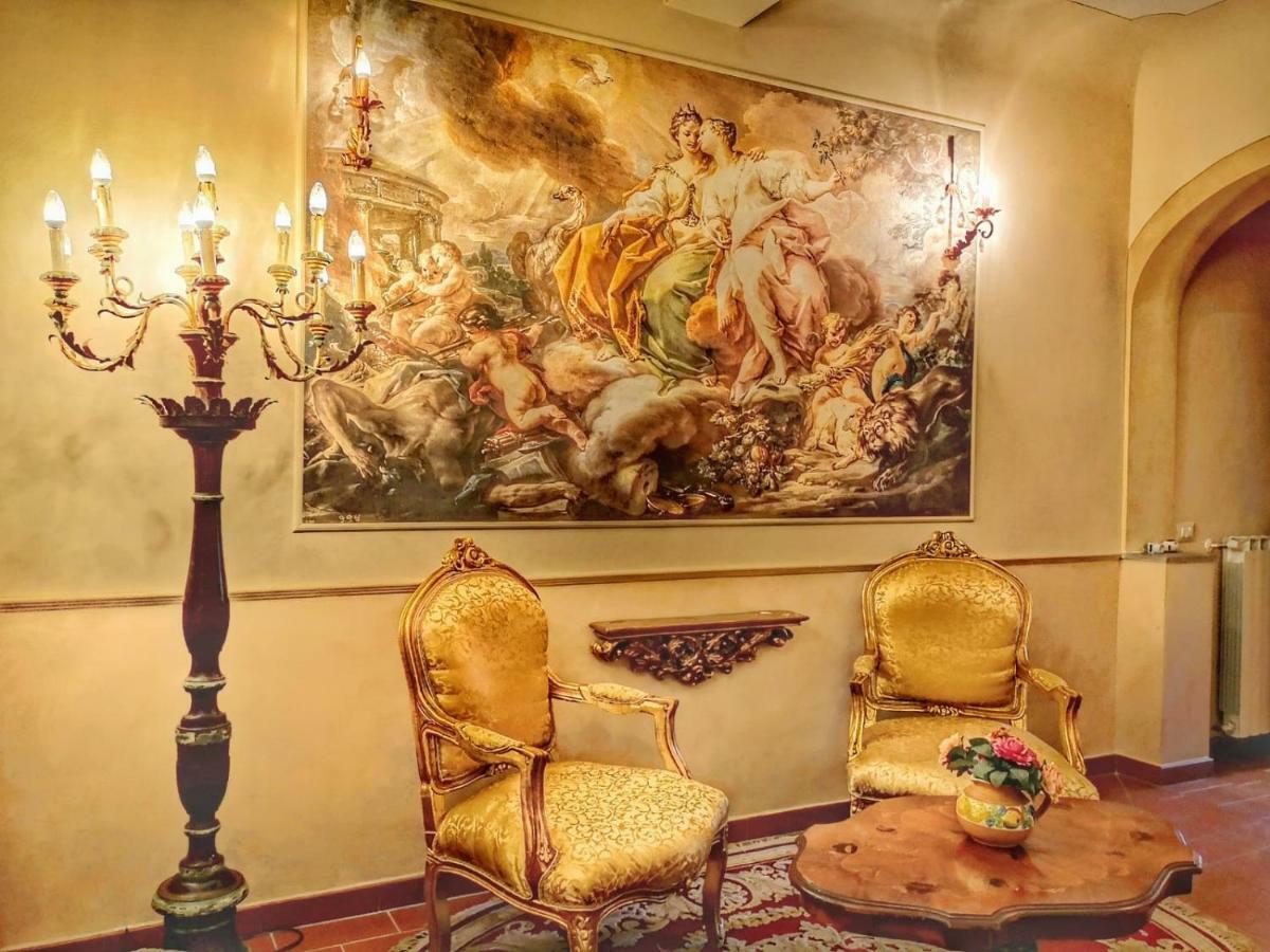Apartment Classic Style In Center *